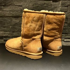 Ugg size 9 woman’s boots.